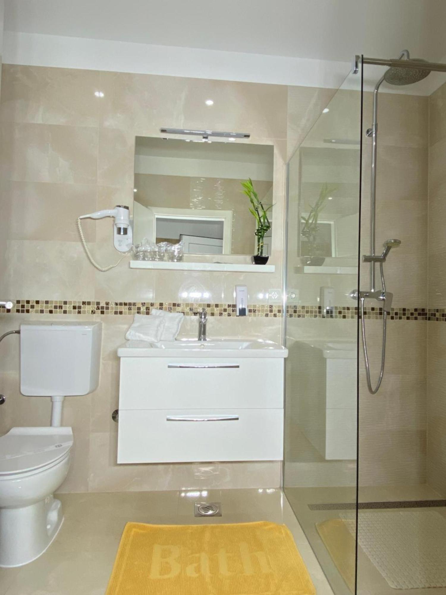Luxury Marijana Apartment สปลิท ภายนอก รูปภาพ